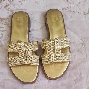 STEVE MADDEN | Women's Goldtone Sandals